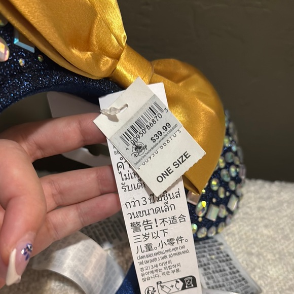 Disney Glittery 50th Anniversary Minnie Ears - Picture 8 of 8